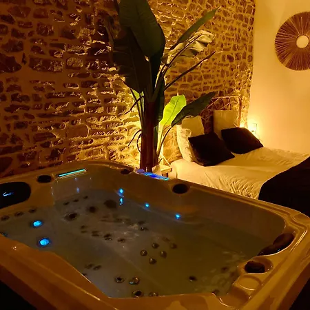 Profitez D'Une Douce Nuit Avec Jacuzzi Fougeres Exterior photo